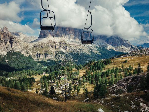 Top UK Destinations for Unforgettable Guided Architectural Tours